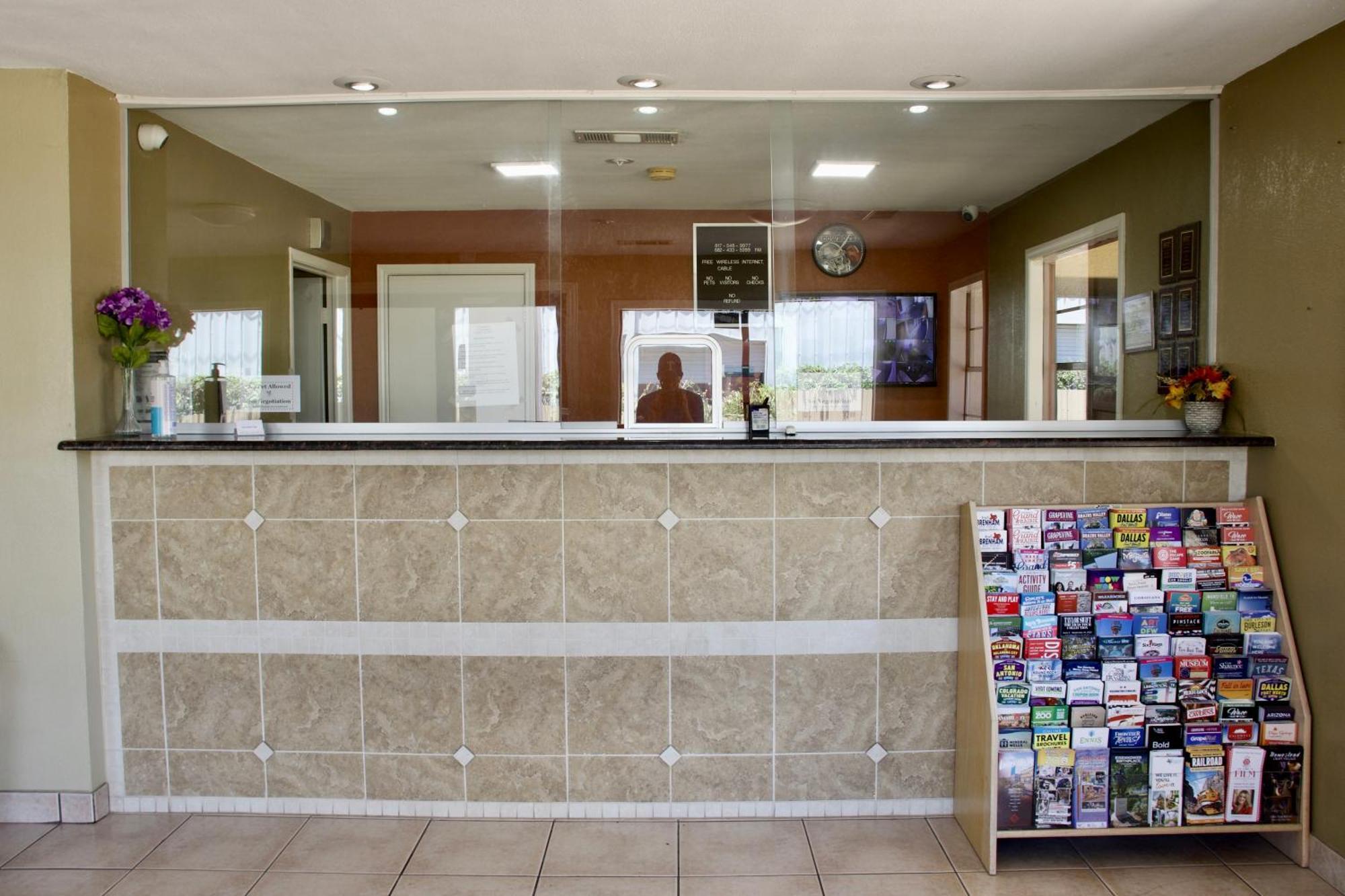 Executive Inn Of Arlington, Near At&T Stadium Bagian luar foto