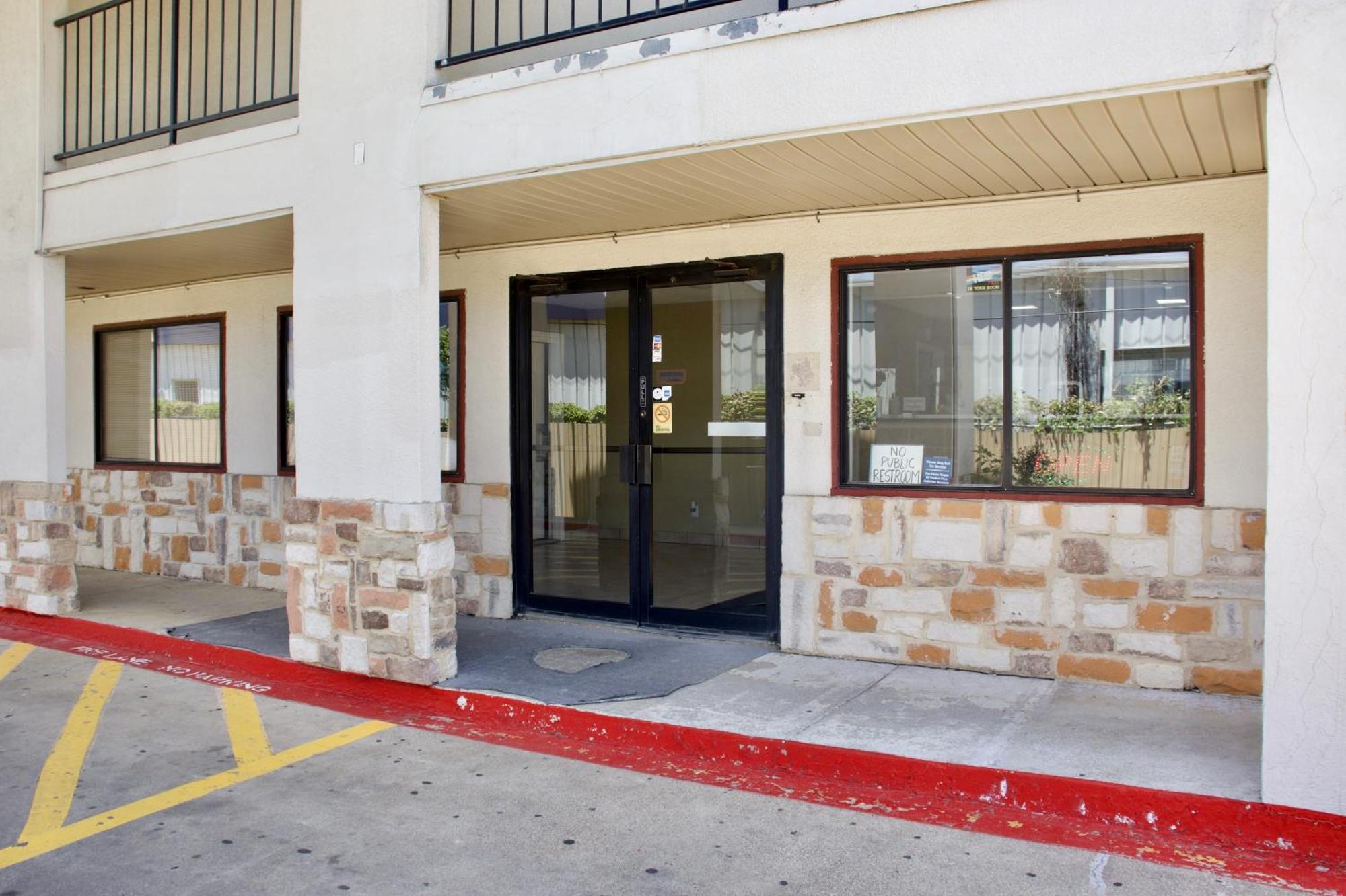 Executive Inn Of Arlington, Near At&T Stadium Bagian luar foto